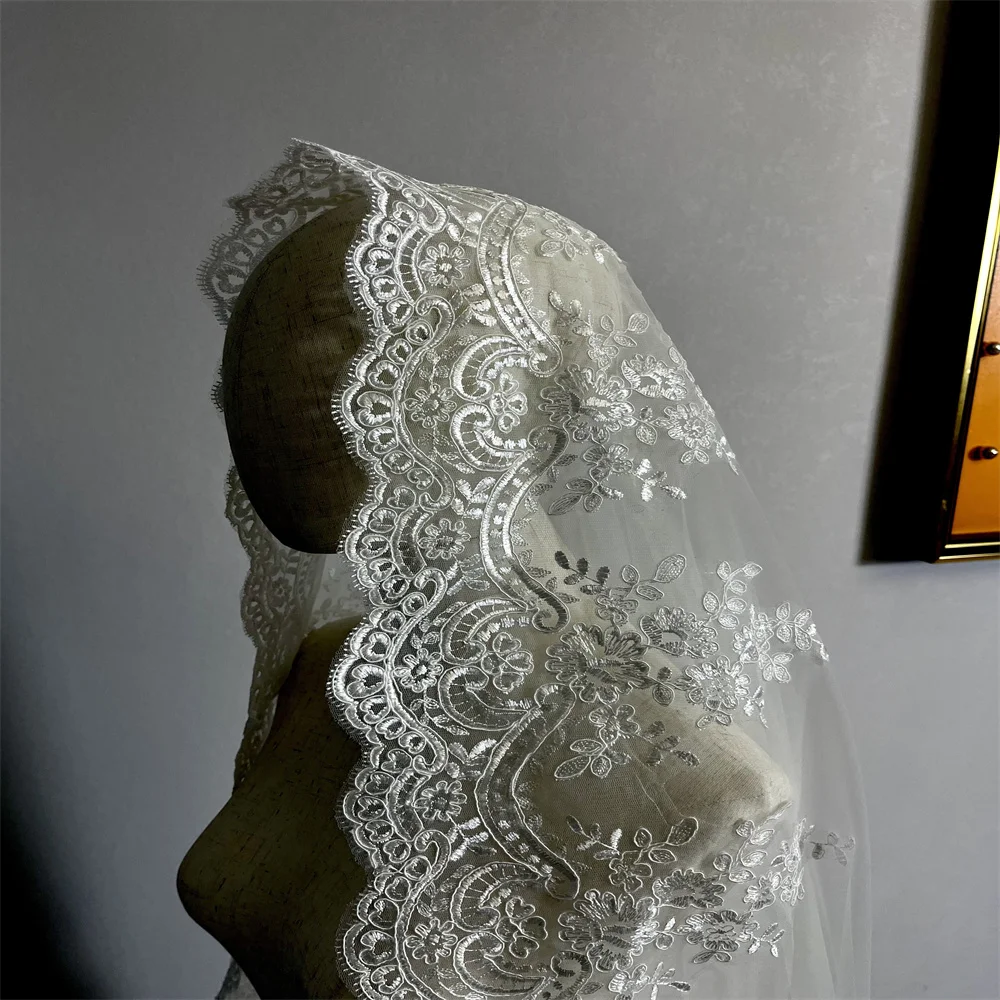 New Long Lace Decal Wedding Mantilla Veil 1 Layer 3M 4M 5M Cathedral Length Luxurious Bridal Veil Bridal Veil Accessories image 5
