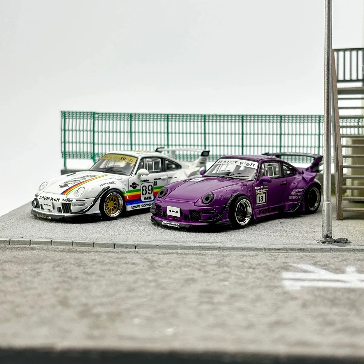 TimeMicro&ModernArt 1:64  RWB 964 Flower Dragon - Gift Box Edition alloy simulation car model