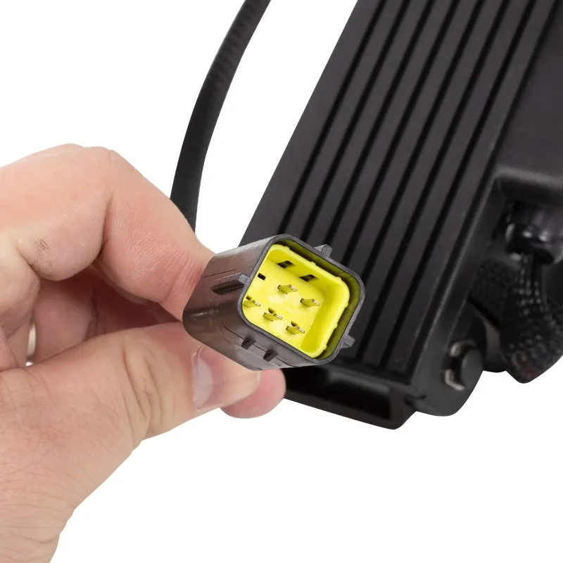 Medium 16-100V Wide Input Range 0-5V Output Hall Type Electric Foot Accelerator