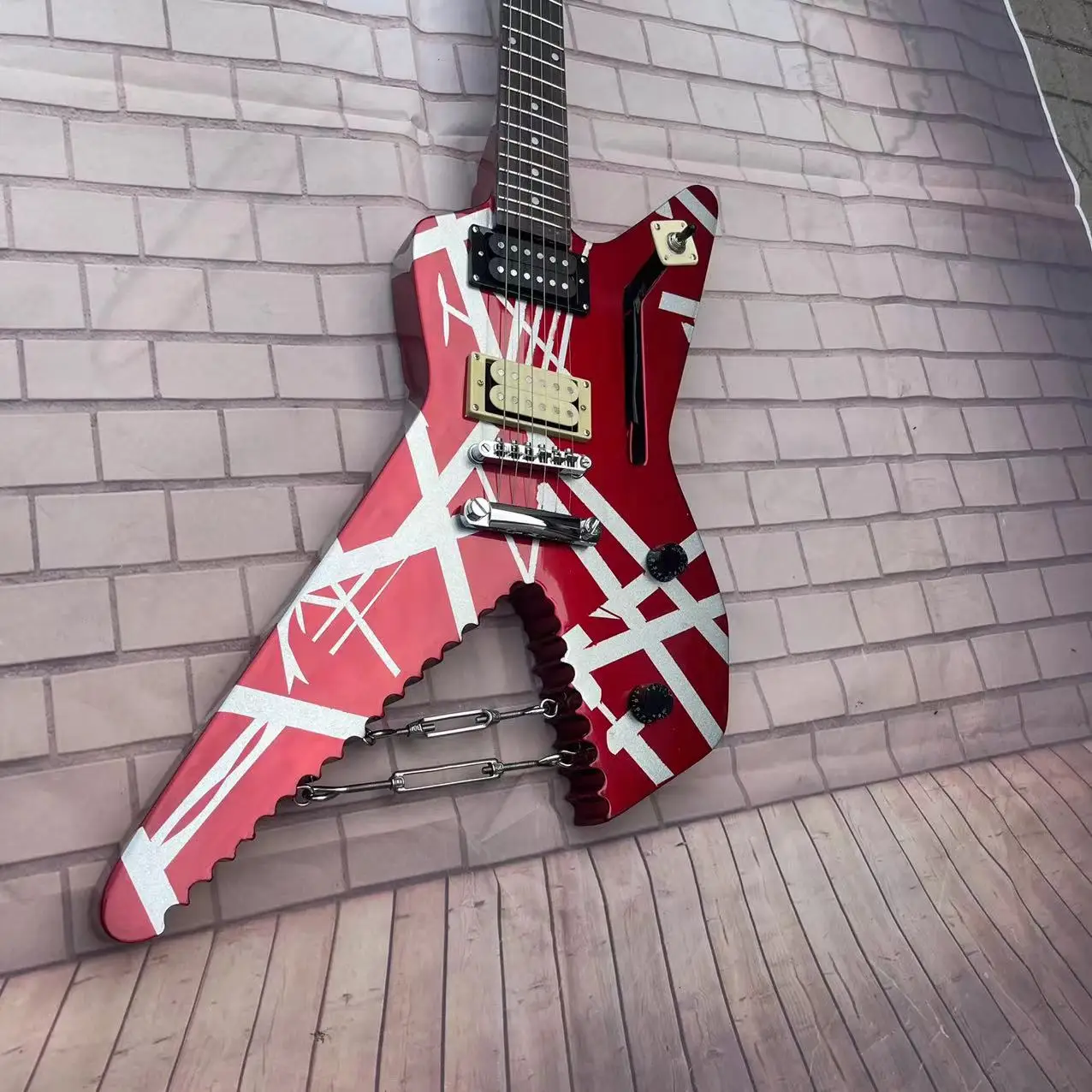 Alien style 6-string electric guitar, metal red body, high gloss, factory photo of actual product, free delivery to home.