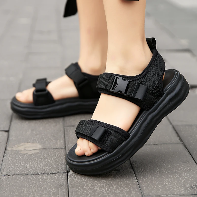 A Pair of New Summer Boys' Sandals, Sports Wear-Resistant Beach Shoes, Outdoor Casual Shoes