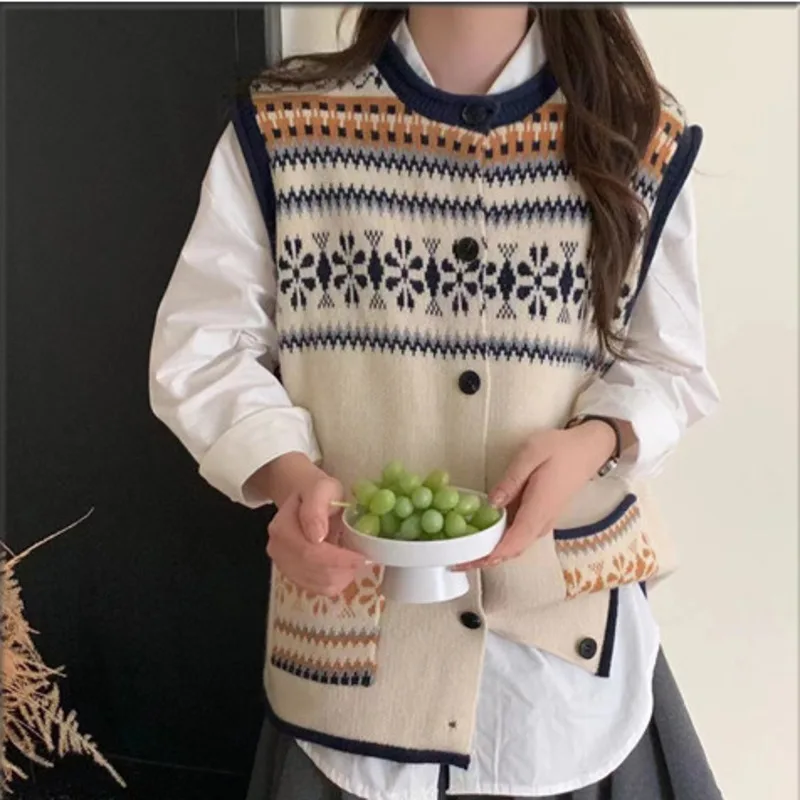 Winter Clothes Women Korean New Knitted Sweater Vest O Neck Hit The Color Jacquard Waistcoat Cardigan Vintage Outwear KCR3258