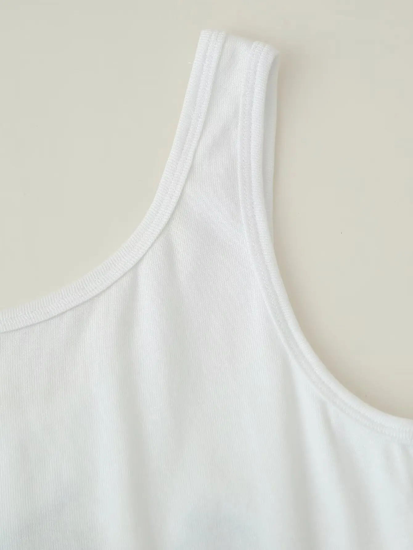 سترة صيفية غير رسمية جديدة لعام 2025 بسيطة بقصة ضيقة ومتعددة الاستخدامات وخرز فواكه قصير مطرز سترة قصيرة #5