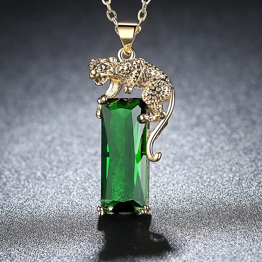 Stylish Leopard Pendant with Green Crystal - Unique Party Accessory Ideal for GiftAnniversary Party Gifts, Jewelry,niche Style,