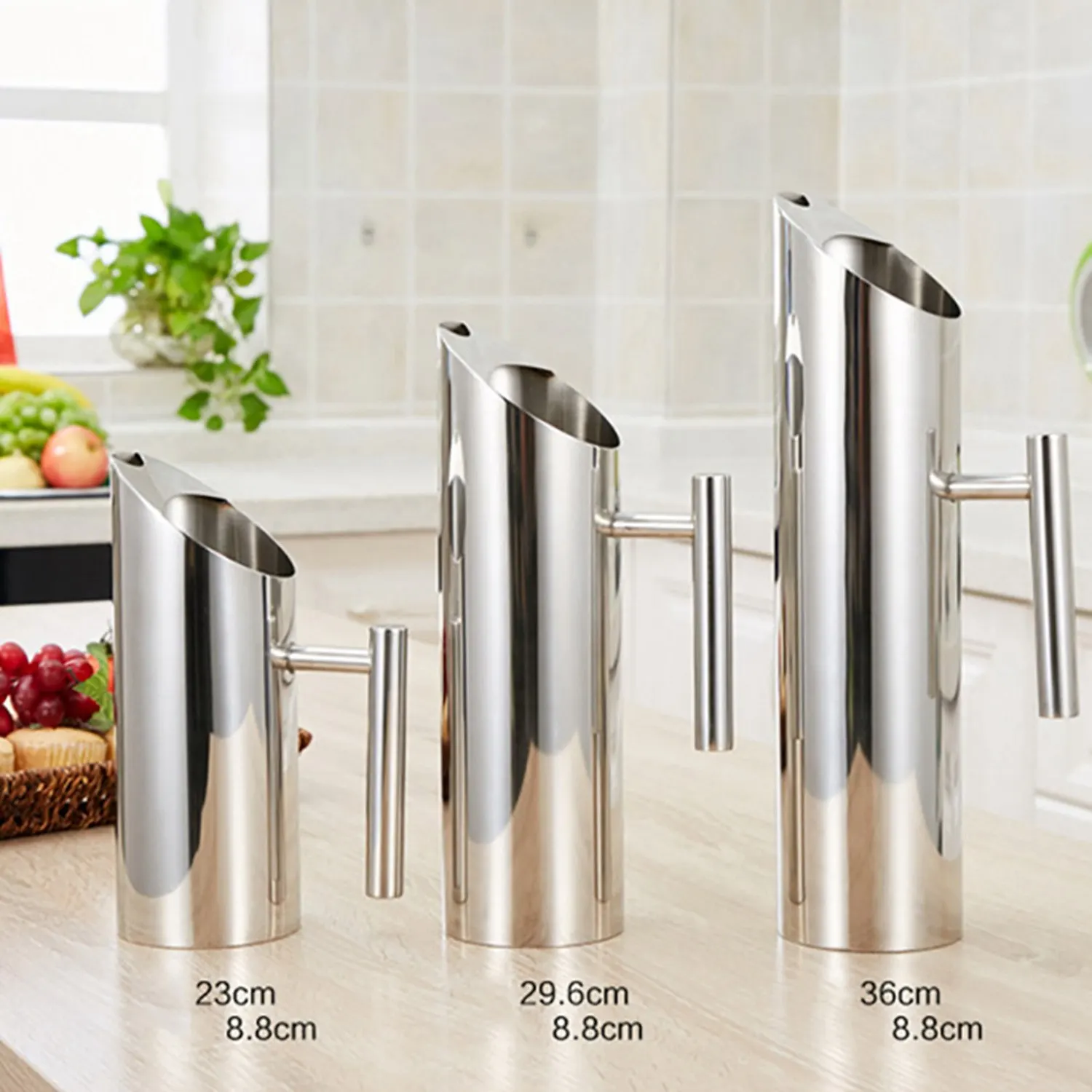 

KYCOR-2 Pcs Stainless Steel Water Pitcher With Ice Guard Tea Pot Kettle Jug Cold Beverages Juice Pot Ktv Bar Accessories, 1L & 2