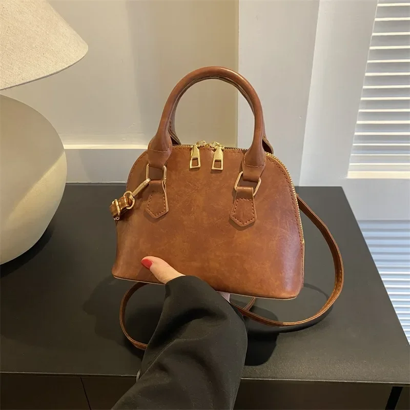 Popular Simple Crossbody Bag Retro Casual in Winter New Fashion Shoulder Bag Foreign Texture Slung Shell Handbag Shoulder Bag