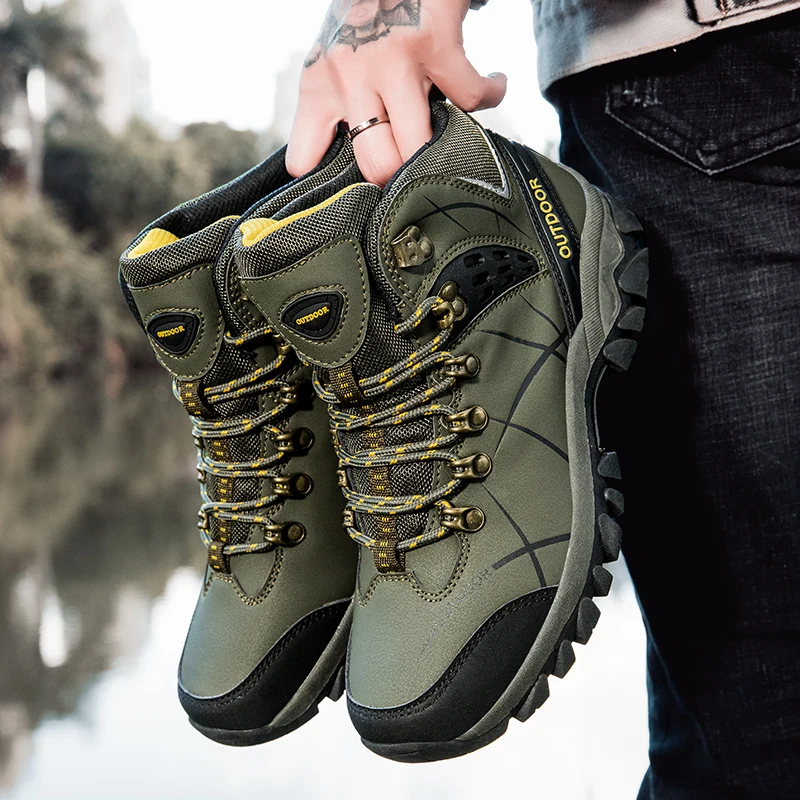 2025 Otoño e Invierno zapatos de algodón gruesos de felpa cálidos para hombres zapatos de Montañismo resistentes al desgaste antideslizantes impermeables