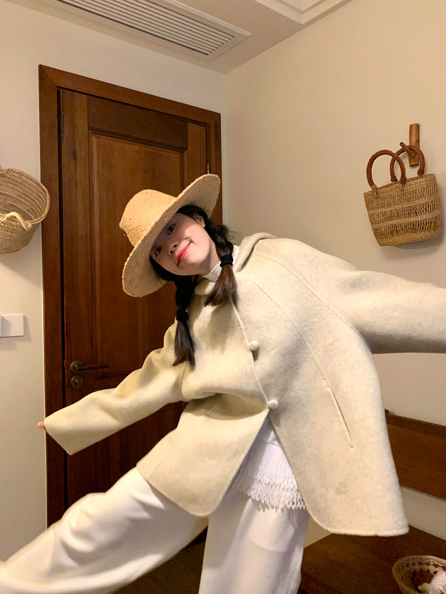 

Retro Hooded Tailored Mid-Length Woolen Coat Winter New Lazy Sle Loose Casual Versatile Woolen Jaet for Young Women