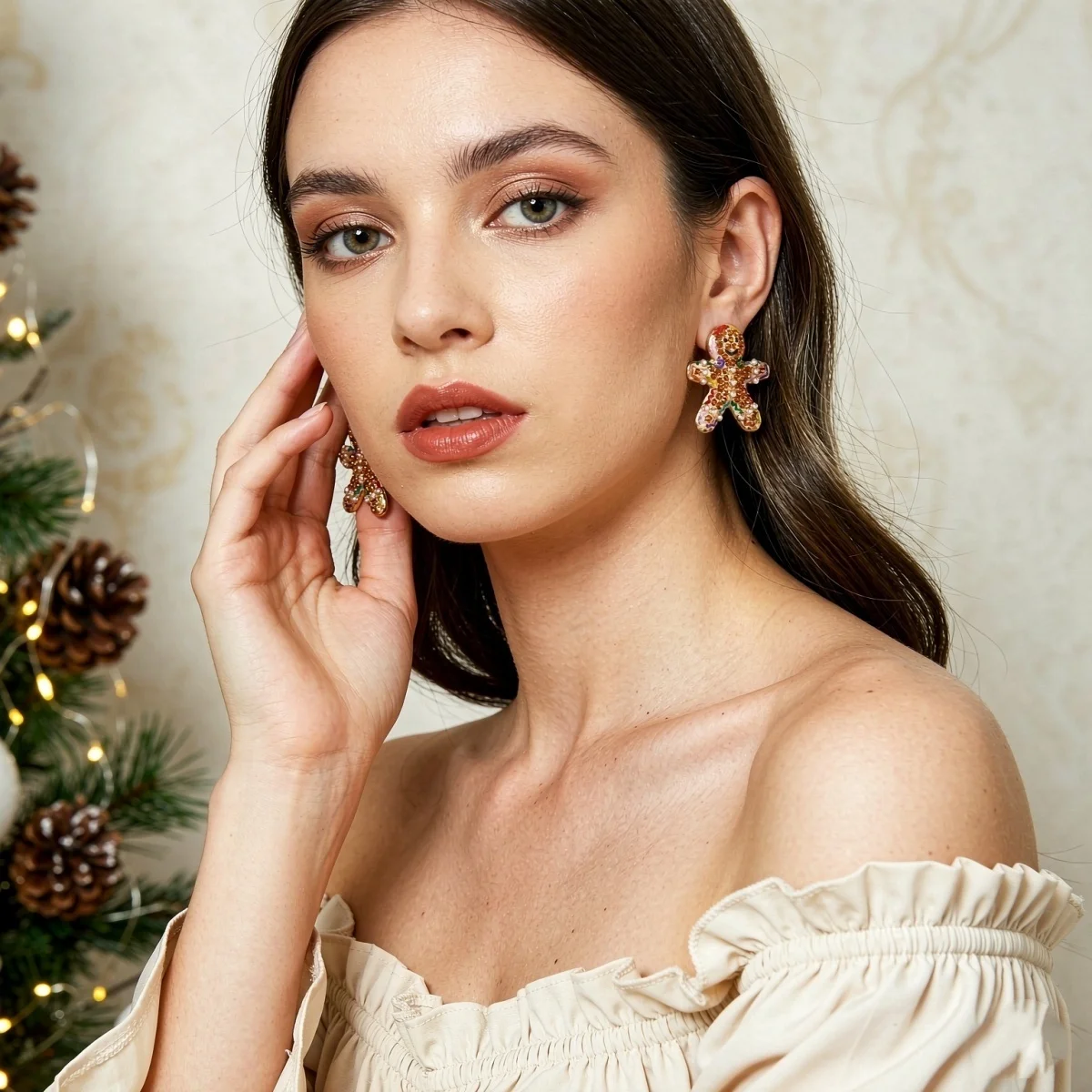 Lustige Ohrstecker mit simulierten Perlen und Weihnachts-Lebkuchenmann-Motiv für Damen, kreative Acryl-Ohrringe mit winkenden Lebkuchen-Männchen, Schmuck – Detail 5