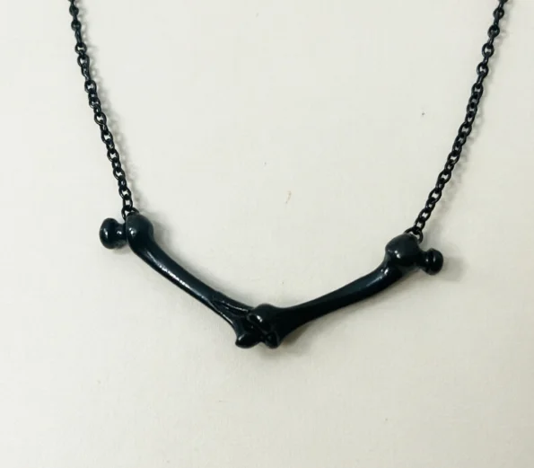 Gothic Black Femurs Bone Necklace Walking Dead Zombie Anatomical Skeleton Pendant Fashion Hot Charm Punk Jewelry