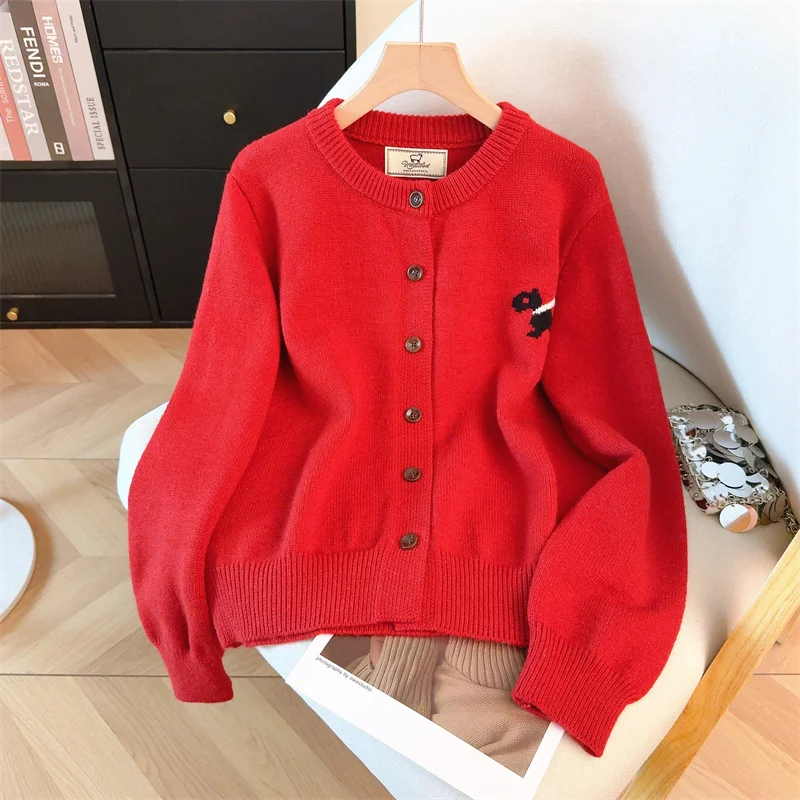 

Красный вязаный кардиган с вышивкой в виде лошади — уютный подарок на Рождество и Китайский Новый год, укороченный женский свитер для осени и зимы