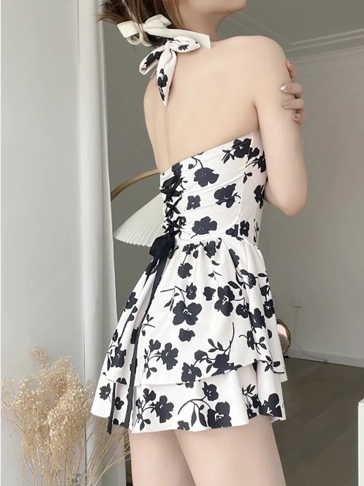 

2025 Новый летний цельный купальник с сексуальным принтом на шнуровке и открытой спиной, пляжное мини-платье для женщин, сексуальное тонкое пляжное платье с высокой талией