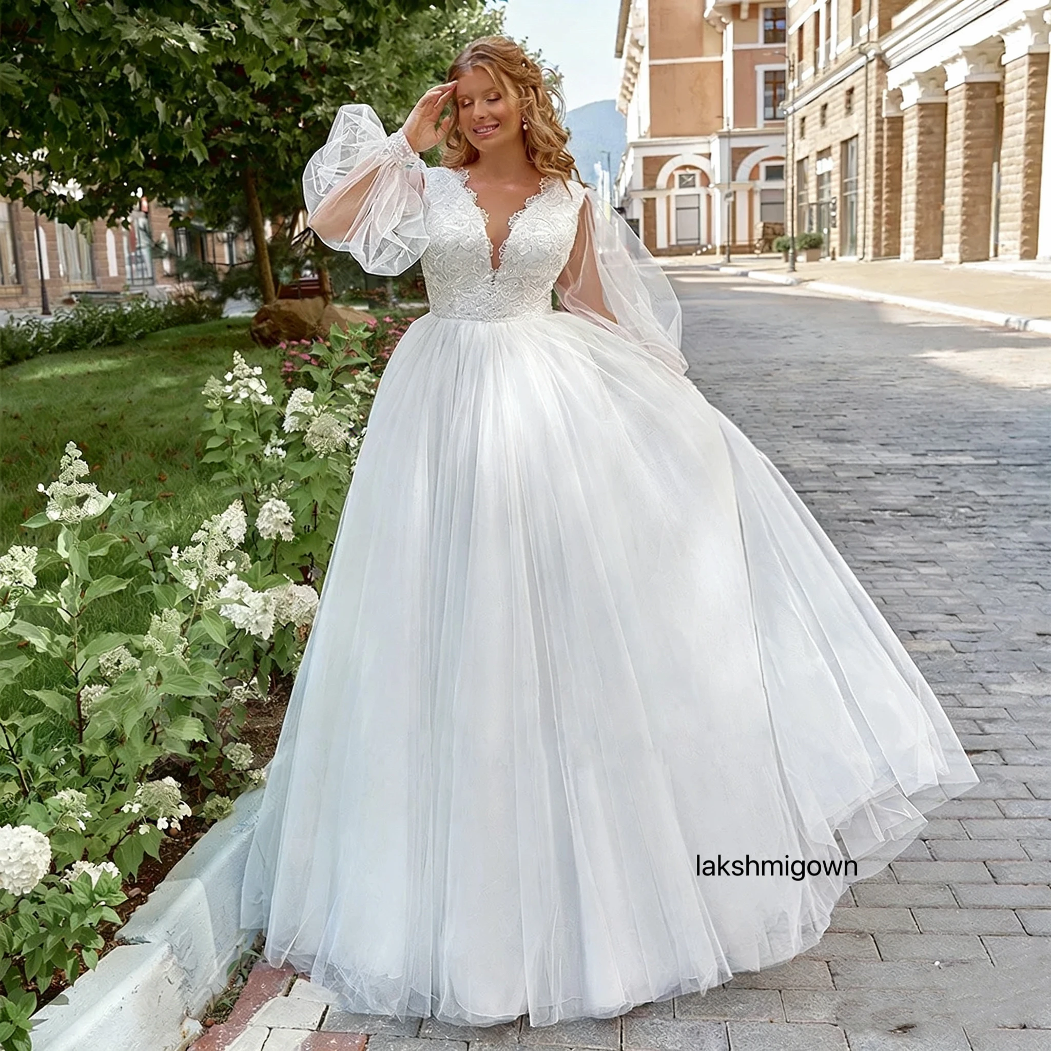 Lakshmigown Plus Size Langes Hochzeitskleid Puffärmel V-Ausschnitt Schleppe A-Linie Tüll Robe De Mariage Brautkleid Maßanfertigung – Detail 5