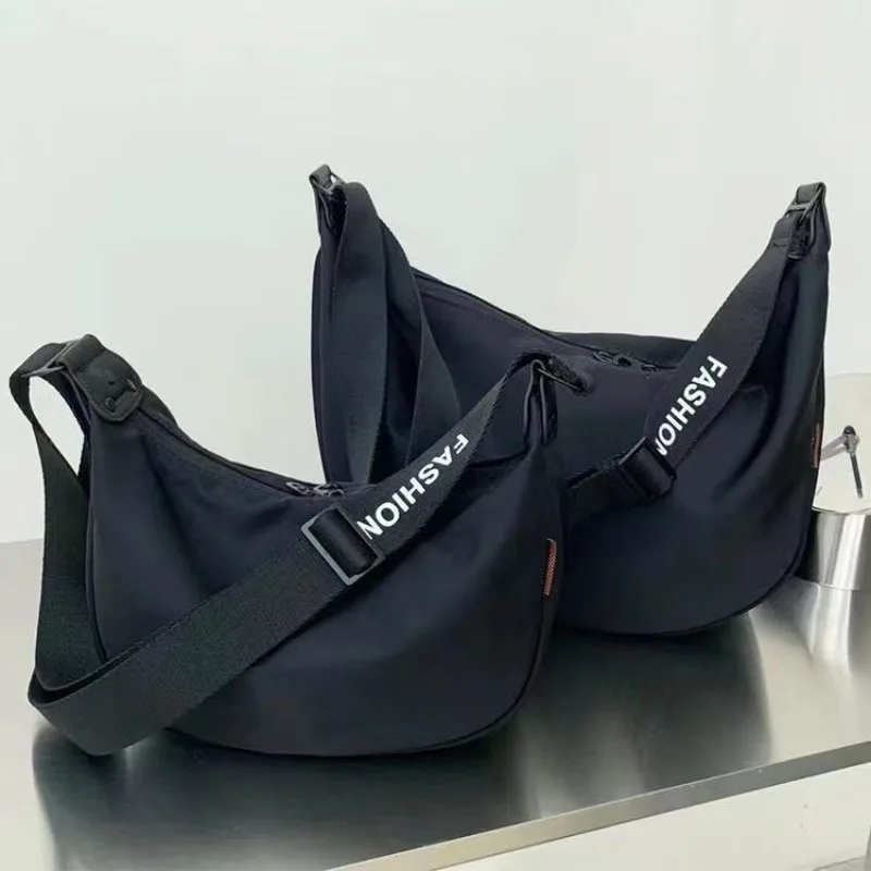 

Waterproof Oxford Cloth Large-capacity Messenger Bag Women's New Versatile Casual Sports Style Shoulder Bag