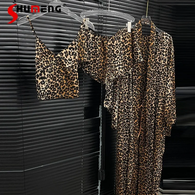 

Ночная рубашка с леопардовым принтом, комплект из трех предметов для женщин, шорты-бретельки, длинный халат, костюмы, женские сексуальные комплекты платьев в японском стиле