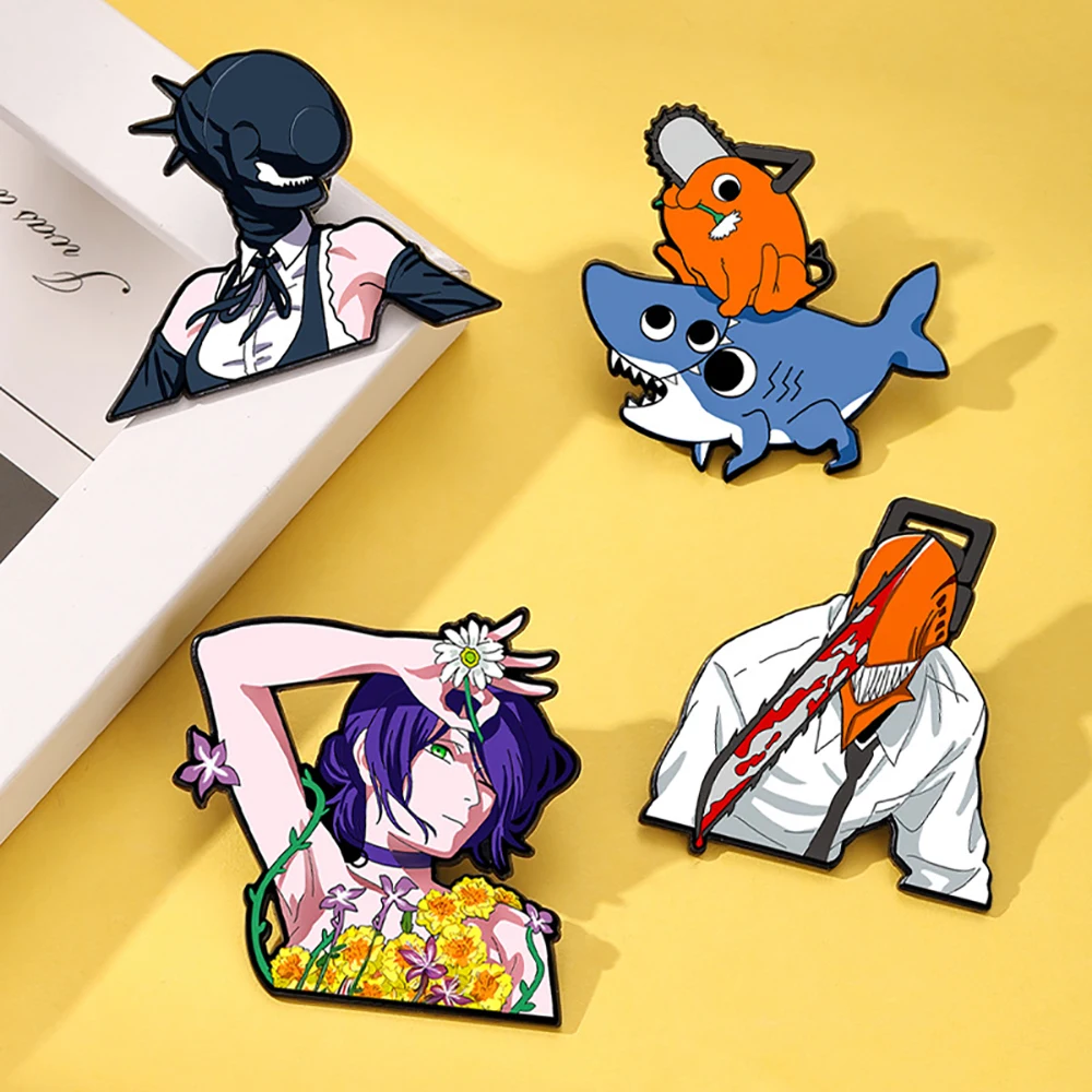 Set di 4 Spille Anime Chainsaw Man The Movie Reze Arc, Badge Cosplay di Hayakawa Aki, Spille in Metallo per Costumi e Accessori per Borse