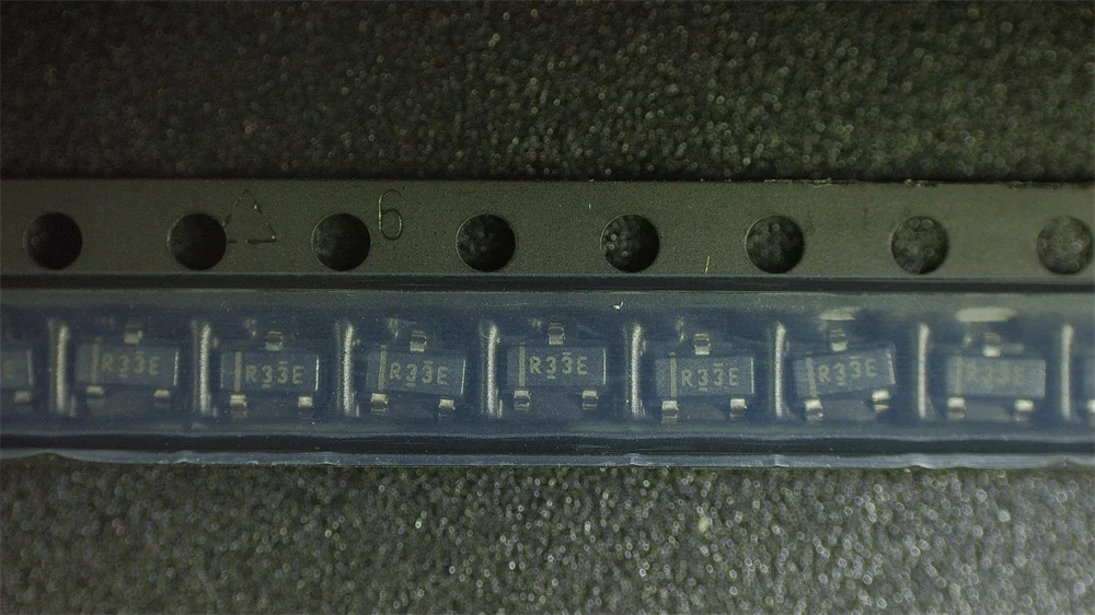 REF3330AIDBZR Disponibile