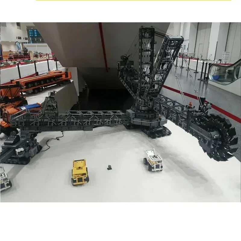 17499PCS Krupp Bagger288 large mining coal excavator mechanical remote control assembly of MOC difficult building blocks toys