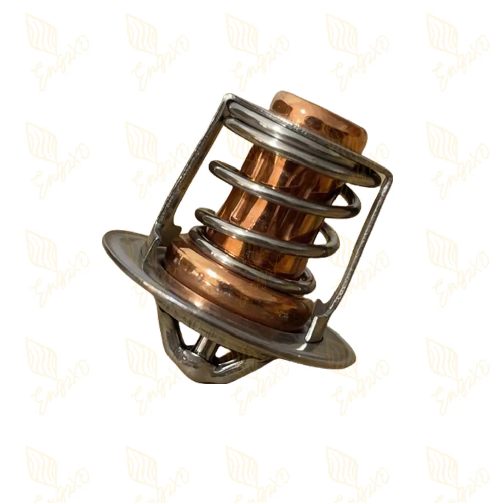 15531-73014 15531-73010 Thermostat 71°C Engines Parts For Kubota D600 D640 D662 V1200 D722 D750 D850 D950