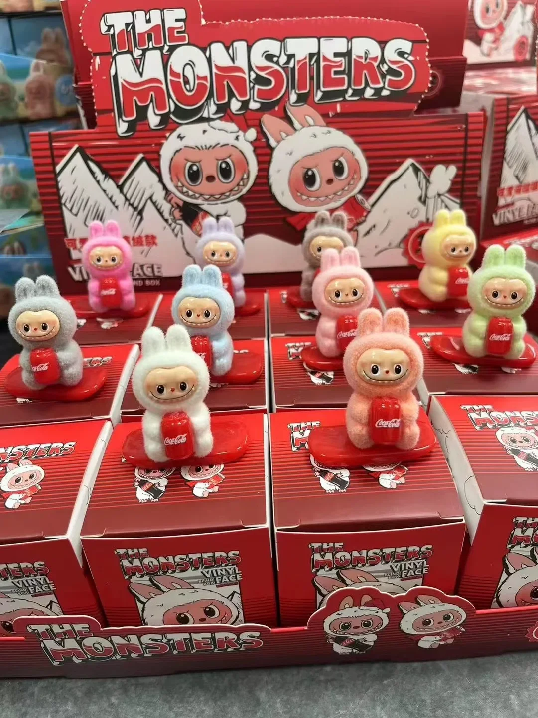 

New High Quality5/ 10pcs Mini Labubu Sitting Posture Action Figure Cute Labubu Dolls Set Model Bag And Keychain Pendant BoxToys
