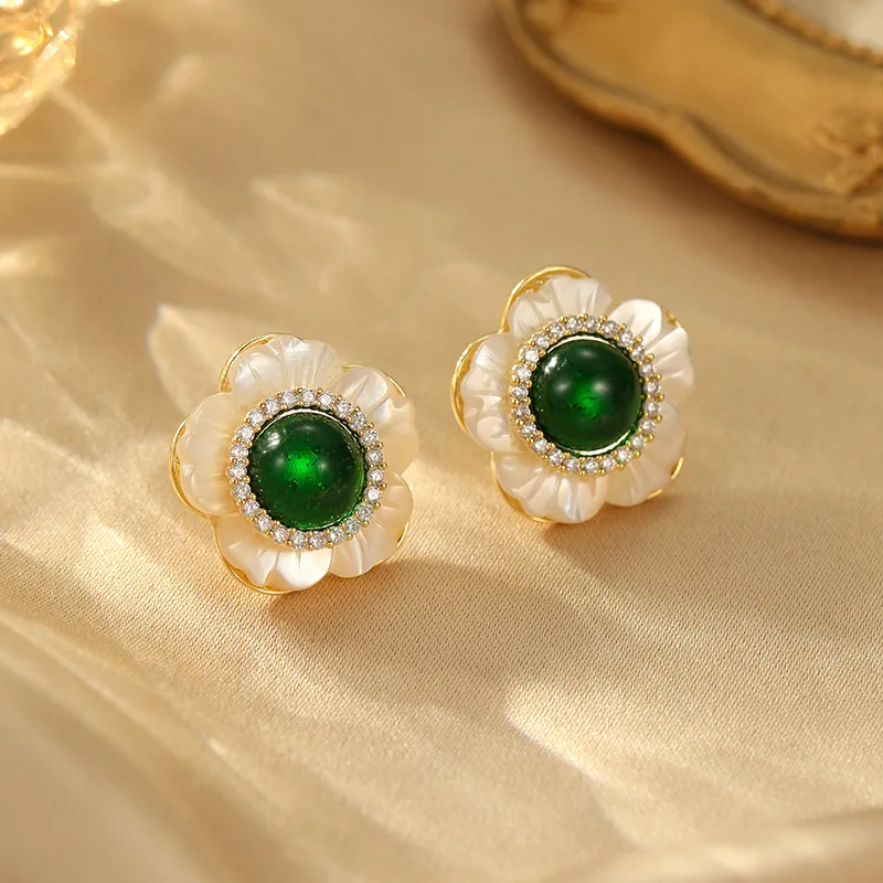 جديد الأذن مشبك الأقراط حلقة قلادة المتخصصة نمط ضوء الفاخرة والالتطور حساسة وتنحيف الوجه