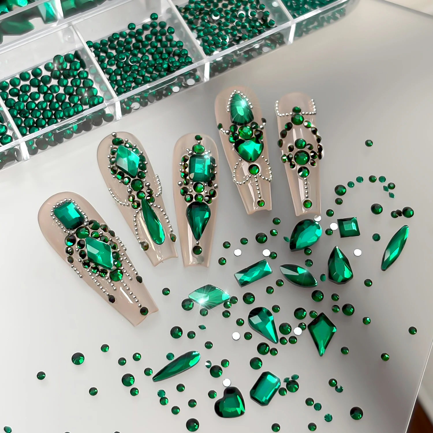 12 Gitter 3D Smaragdgrüne Nage – Nail Art Emerald Green Bewertung und Preis