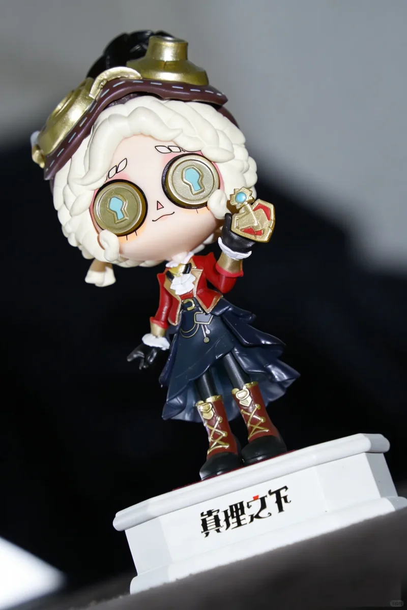 Nouveau produit : Atelier d'assemblage sur le thème des figurines d'action peripheriques de blind box, décoration de bureau, cadeaux d'anniversaire