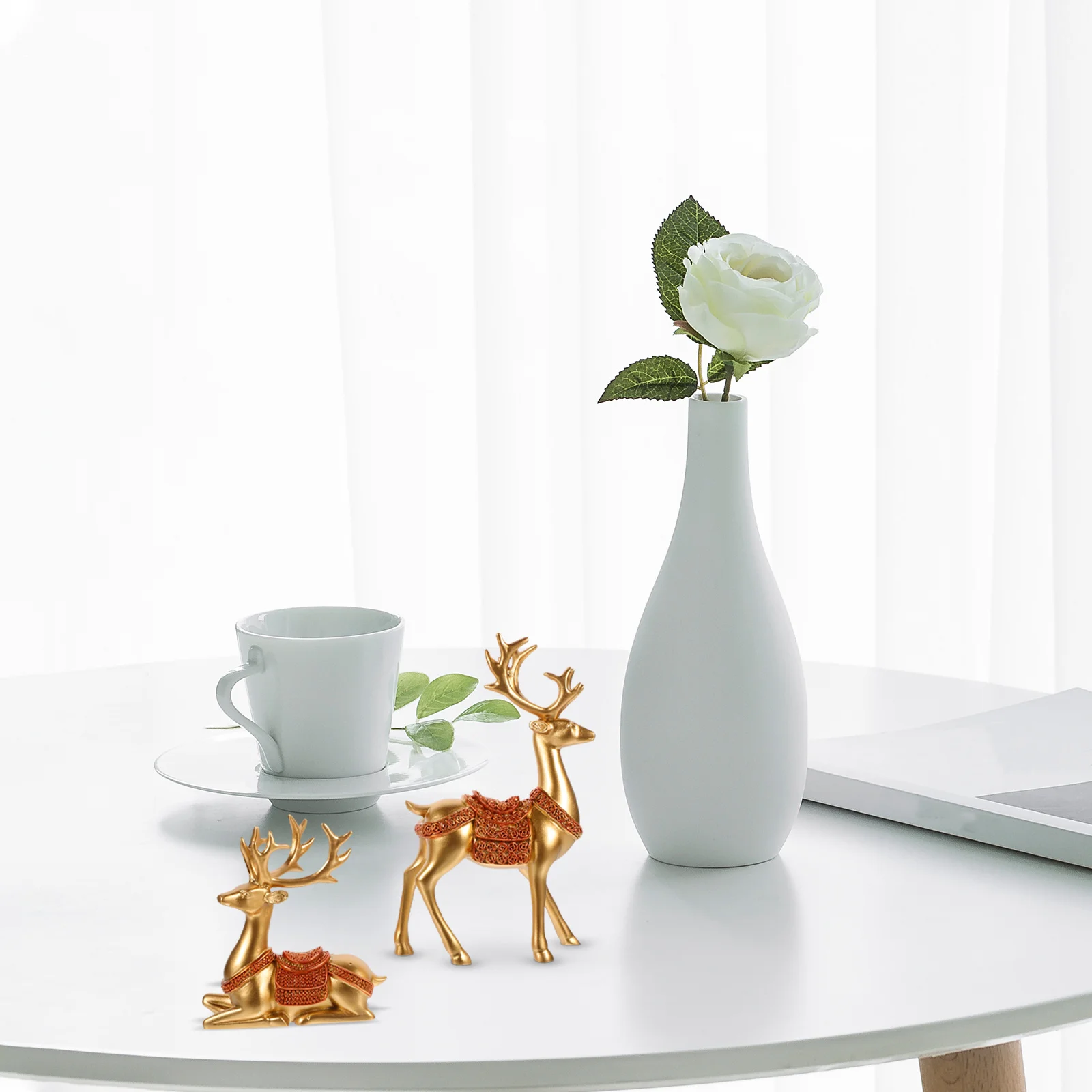 

2Pcs Deer Sculpture Resin Reindeer Decor Christmas Holiday Party Figurines Desktop Decor Small Reindeer Sculpture