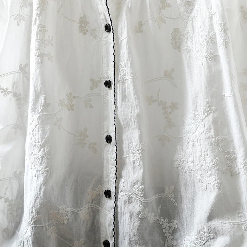 여성 긴팔 흰색 셔츠 신상품 2025 가을 빈티지 스타일 O넥 플로럴 자수 여성 캐주얼 탑 셔츠 T758