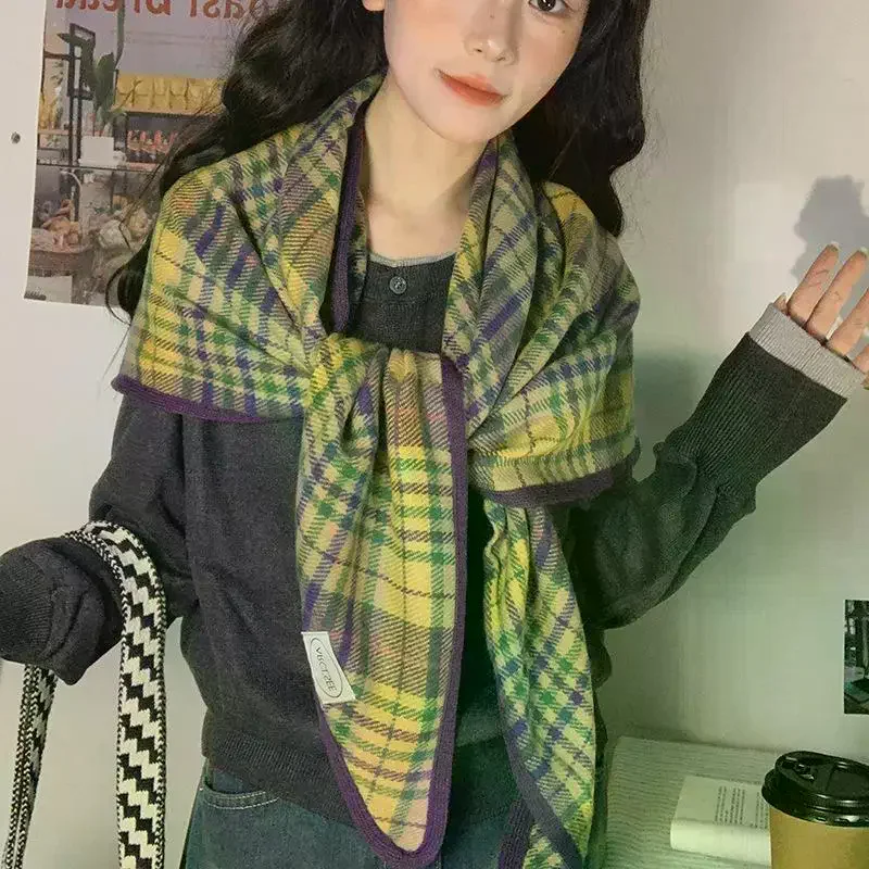 Sciarpa scozzese abbinata ai colori per donna Scialle triangolare grande lavorato a maglia Inverno Versatile protezione per il collo Avvolgente caldo