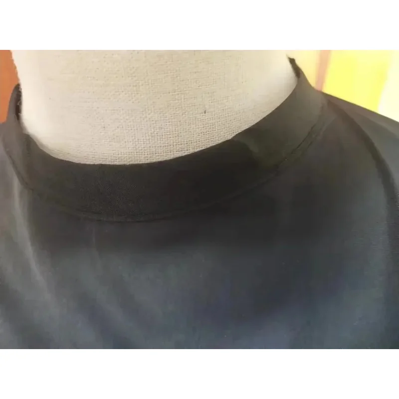 黒髪用ヘアカットケープ プロ用ヘアサロン理髪師用クロス ラッププロテクトガウン エプロン 防水カットガウン ヘアクロス ラップ
