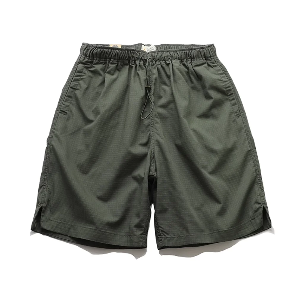 

Versatile Outdoor Shorts for Men with Unique Zig-Zag Pattern and Roomy Cut