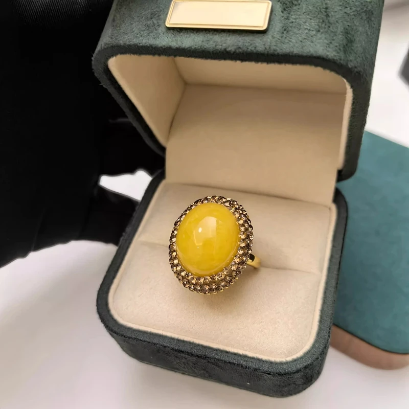 Vintage Round Yellow Amber Finger Rings Rhinestone Clay Setting 18K Gold Plated Handmade Women Beeswax Crystal Quartz Jewelry