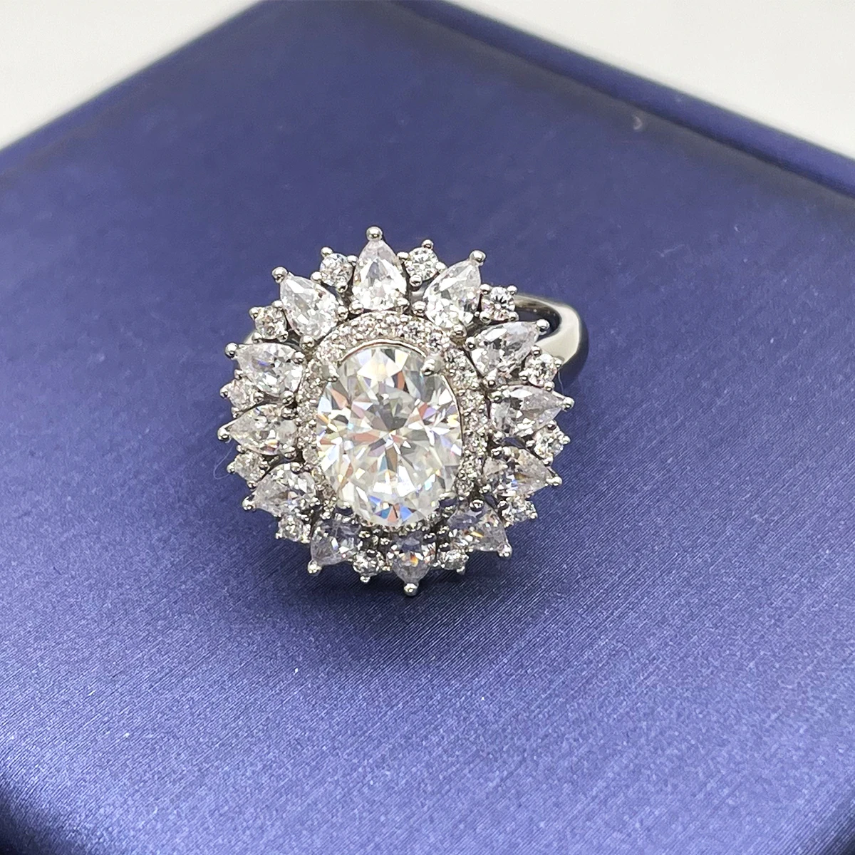 

Высокое качество овальное 7*9 мм 2 CT настоящий муассанит с бриллиантами кольцо с драгоценными камнями из стерлингового серебра 925 пробы свадебные и помолвочные ювелирные изделия