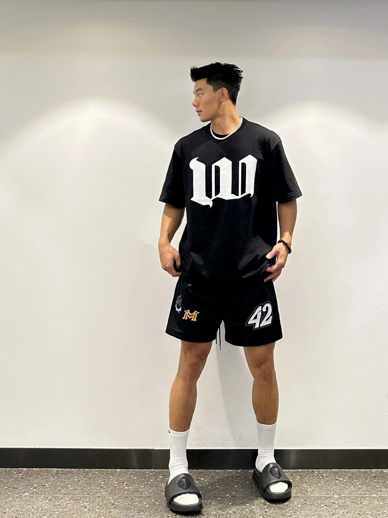 

Американский ретро баскетбольный спортивный дышащий Me Dstring orts мужской летний повседневный свободный хаоме с вышивкой пять четвертей...