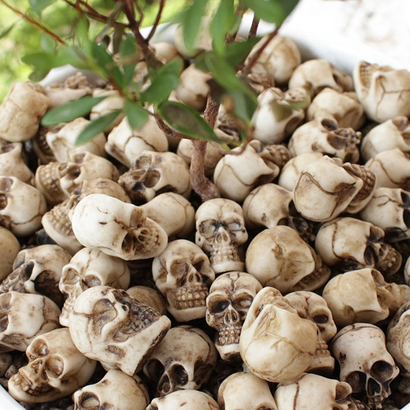 

20pcs Mini Skulls Halloween Garden Decoration Bonsai Courtyard Ornament Small Skeleton Head Flowerpot Decor Realistic Crafts