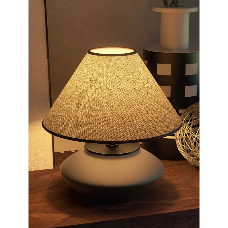 

Medieval ceramic table lamp Modern new Chinese hotel bed and breakfast bedroom bedside lamp