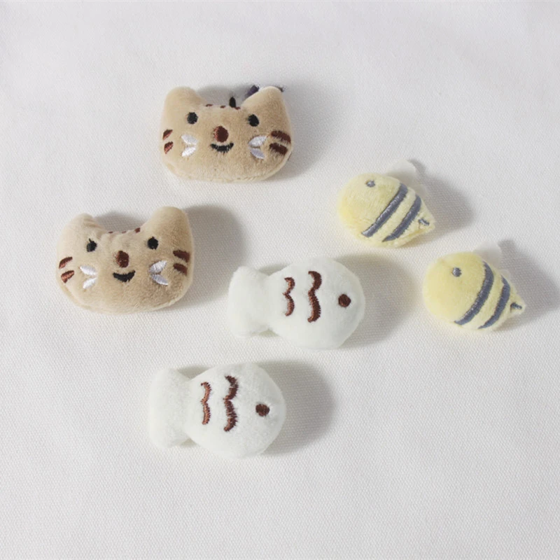 Cartoon Plush Cat Brooch Small Fish And Bee Brooch Backpack Sweater Corsage Badge Pins Backpacks Pendant Decoration Accessories