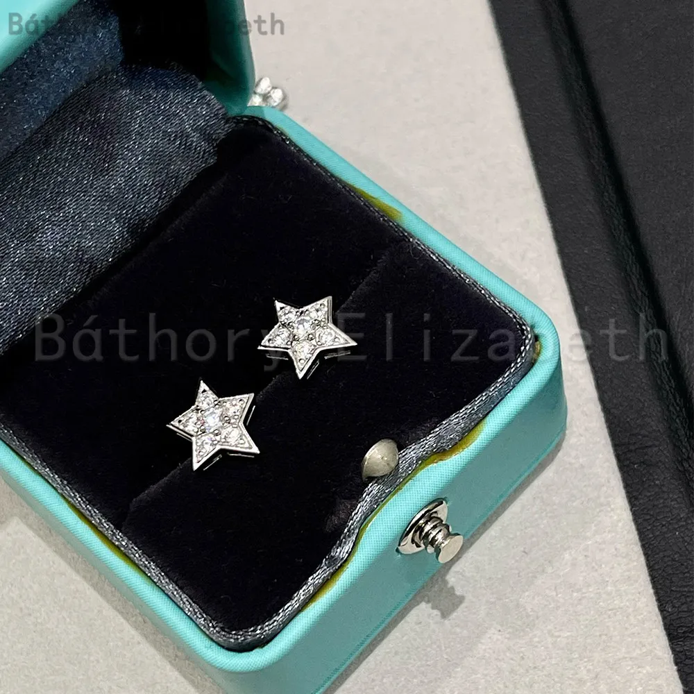 

Famous Design Brand 2024 New Fashion Silver Diamond Star Small Earrings For Women High Quality Jewelry Valentine's Day Gift