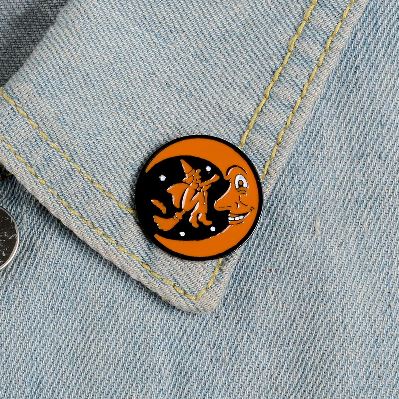 Pins Custom Round Moon Brooches Lapel Pin Shirt Bag Witch Riding a broom Badge Jewelry Gift Friends Happy Halloween Enamel