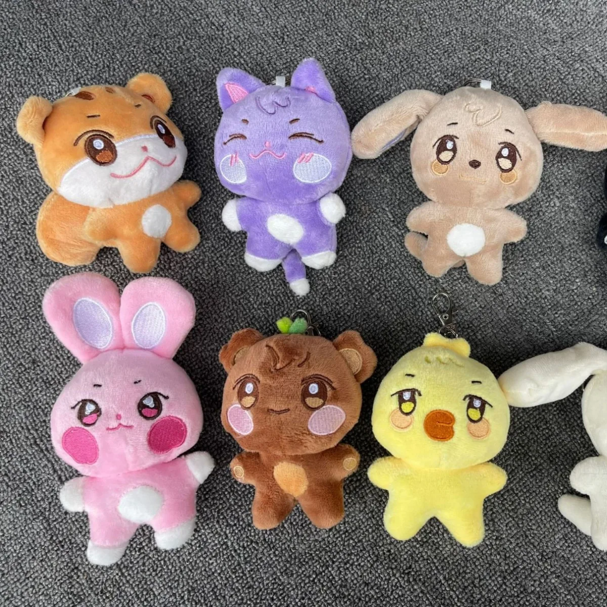

2026 Korean Wave New Cartoon Doll Plush Keychain Cute Rabbit Cat Animal Women's Accessories Fan Support Gift Wholesale