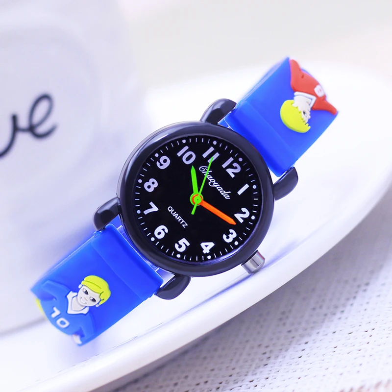 

2024 fashion football children watches boys girls little kids study time electric watches silicone cool football player clocks