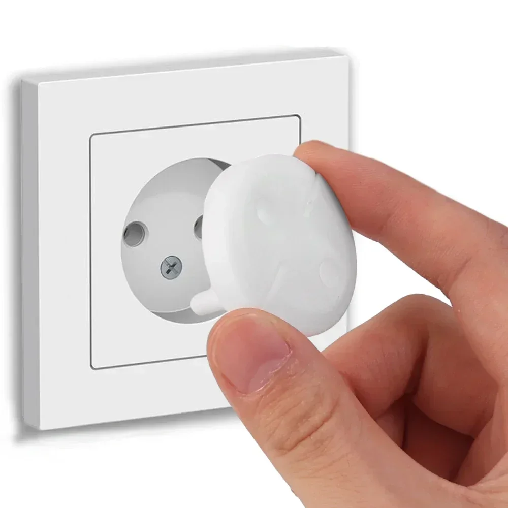 White electrical safety socket cover — baby care anti‑shock rotate protector for children's safety 2
