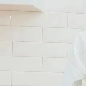 Automatische, nicht bindete, wasserdichte, ölbeständige, modische Schürze für den Heimgebrauch, technischer Stoff, Handdruck, Logo, koreanischer Stil, Haushaltswaren