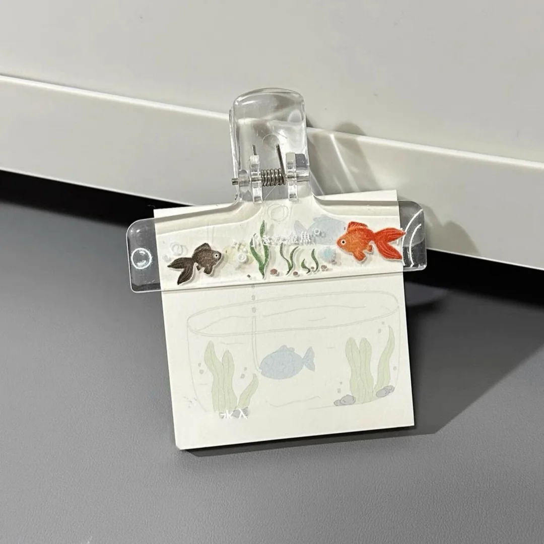 1PC Transparent acrylic goldfish holder - Cute aquarium decoration, anti-slip book, document and piano score holder
