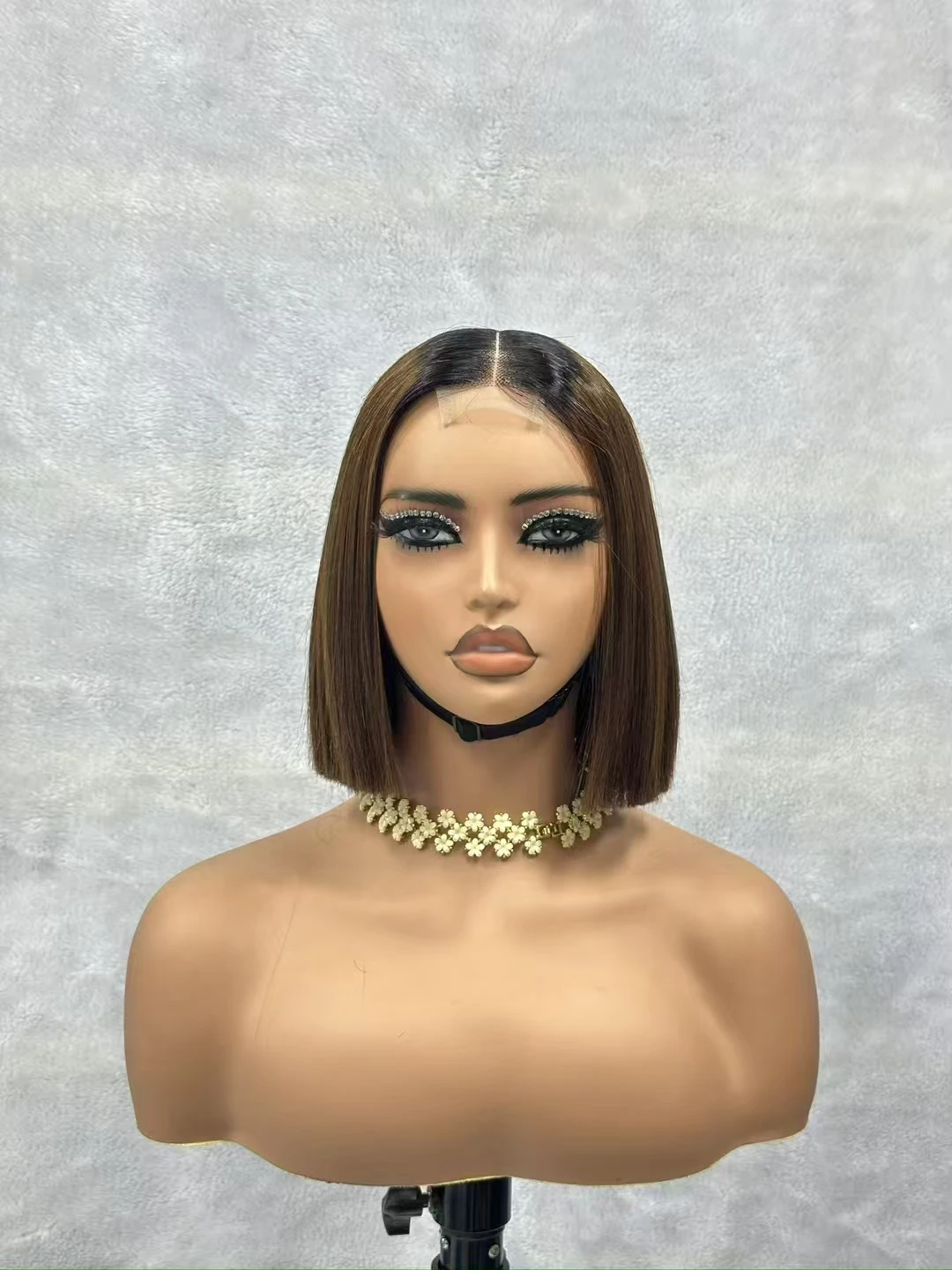 

2x6 Парики Боб с кружевной застежкой Вьетнамские необработанные кости Прямые человеческие волосы Короткие бесклеевые парики Боб для женщин 180% Плотность Натуральный черный