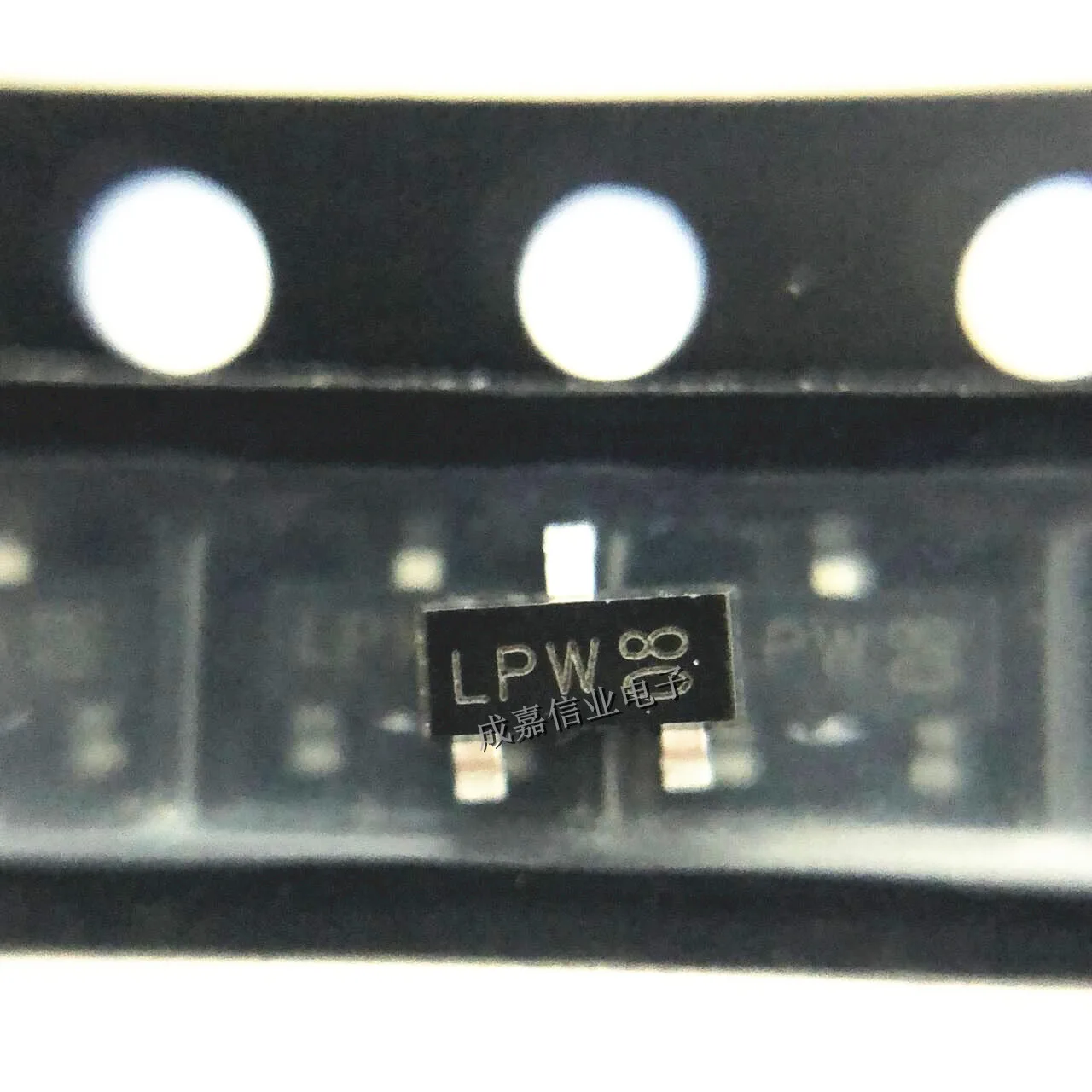 

100pcs/Lot 2N7002CK SOT-23-3 MARKING;LPW 60V, 0.3A N-CHANNEL TRENCH MOSFET Small Signal Field-Effect Transistor,