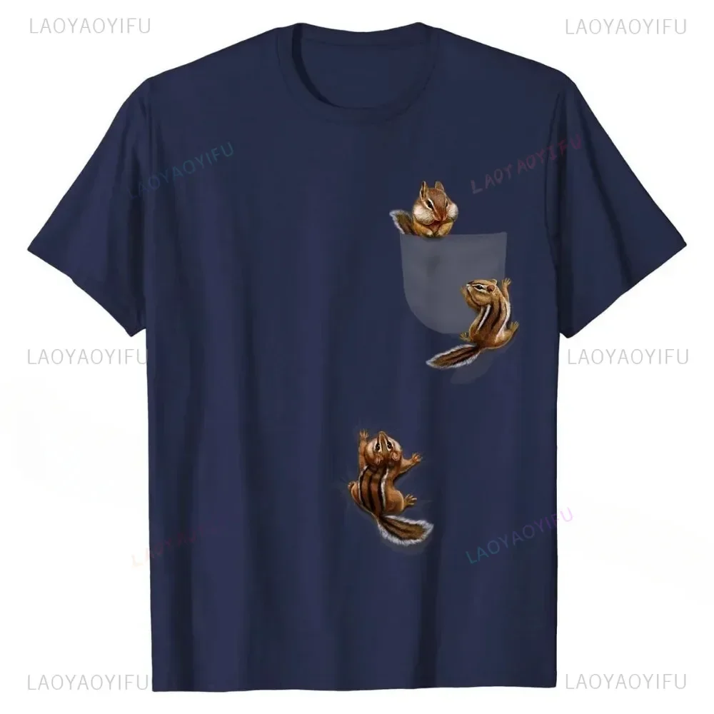 Cute Squirrel Play Women\'s T-shirt Climb in Pocket Chipmunk T-shirts Unique Men\'s 100% Cotton Tops Tshirt Short Sleeve