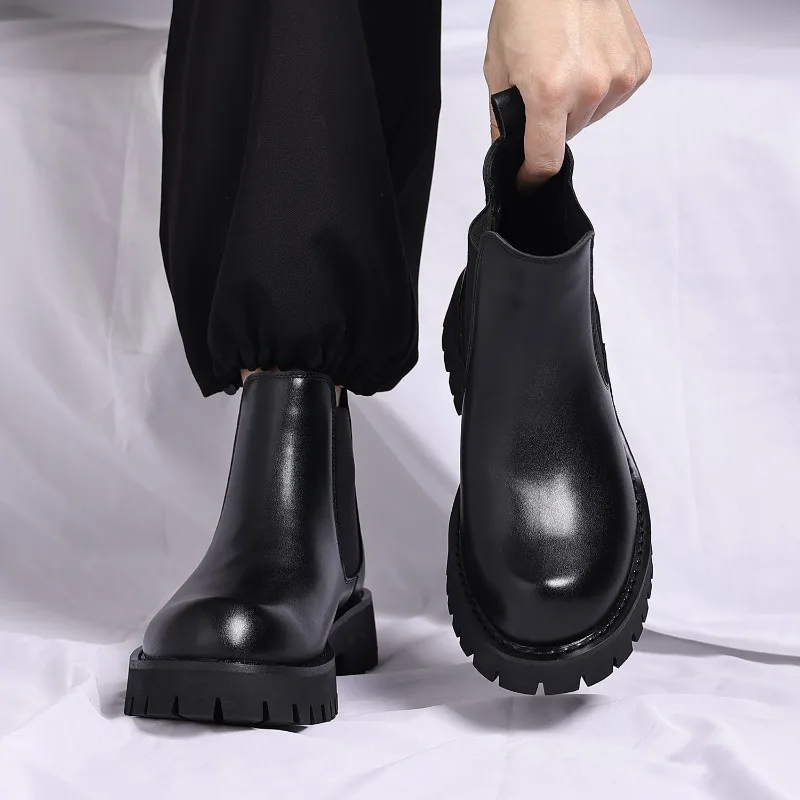 Black Thick Soled Men Chelsea Boots Height Increasing Anti Slip Simple British Style Commuting Daily Wear