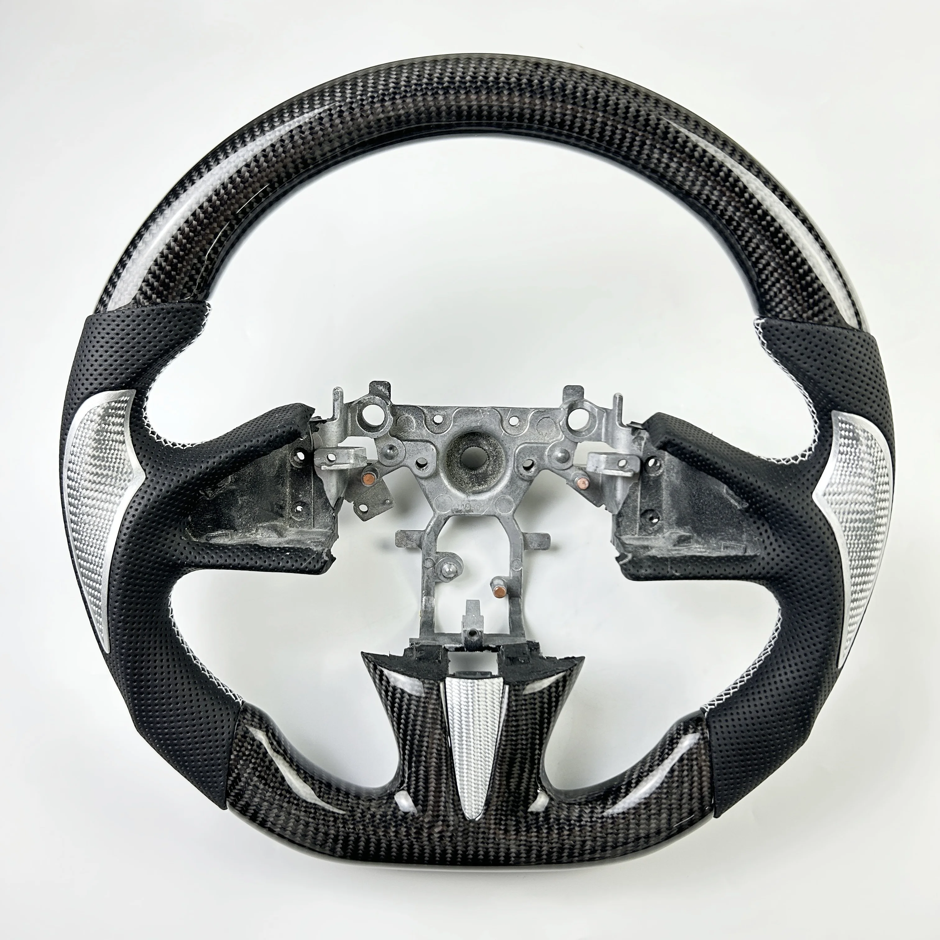 Custom made for the Infiniti 2013-2022 Q50 q50s qx50 q60 car perforated leather carbon fiber steering wheel